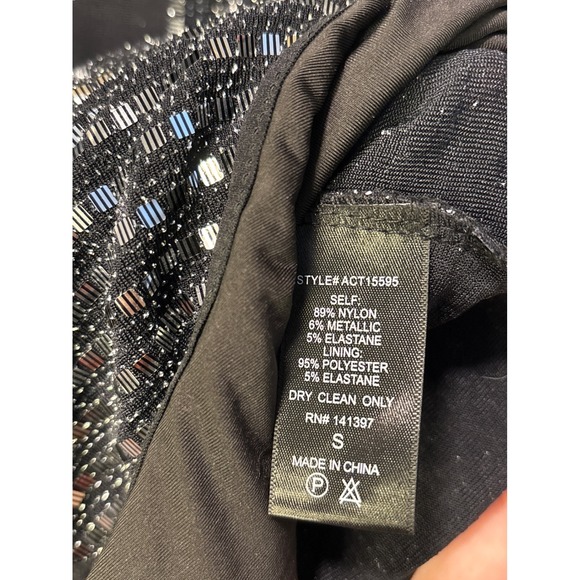 ASTR The Label With A Twist Bodysuit in Mirror Sequin Deep V-Neck Bodysuit Small - Picture 7 of 7